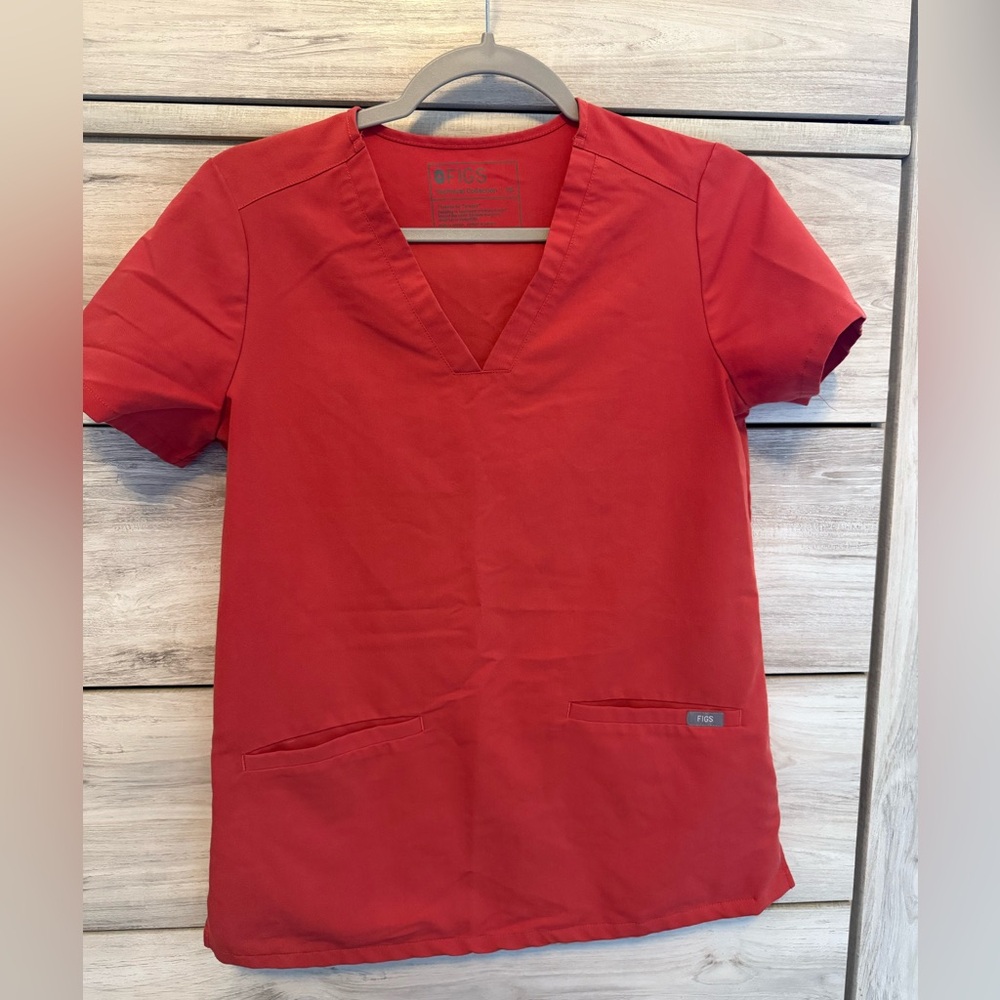FIGS Scrub Top